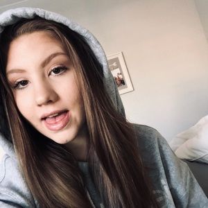 Meet your Posher, Mollie